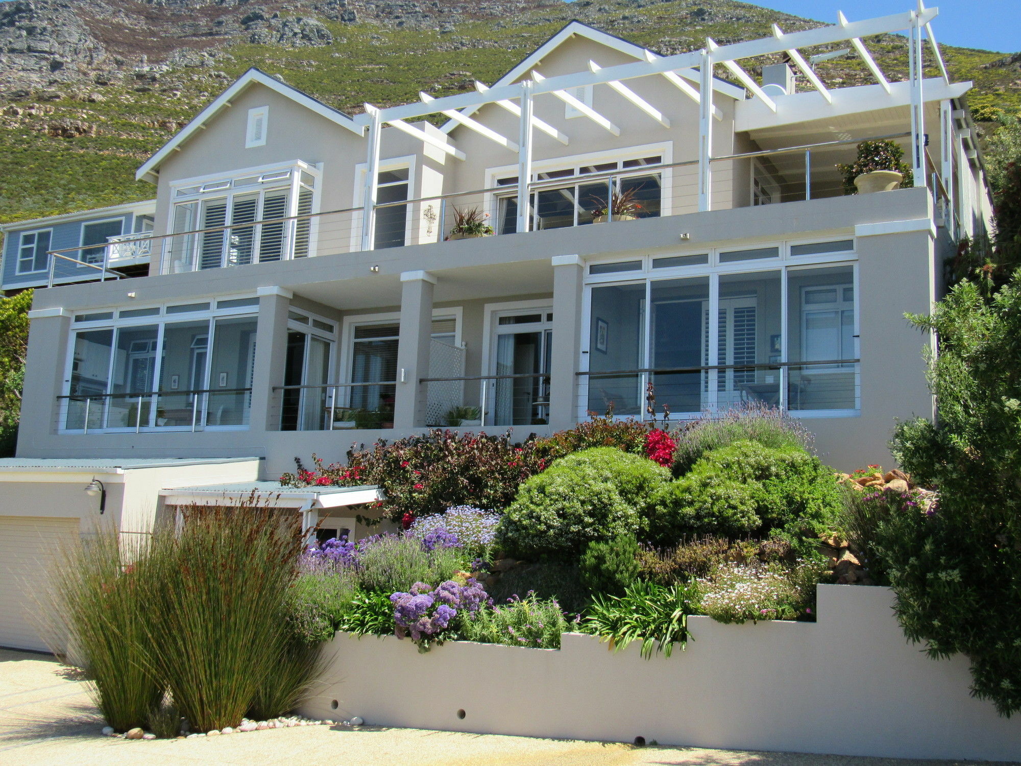Port Of Call Simonʼs Town Екстериор снимка